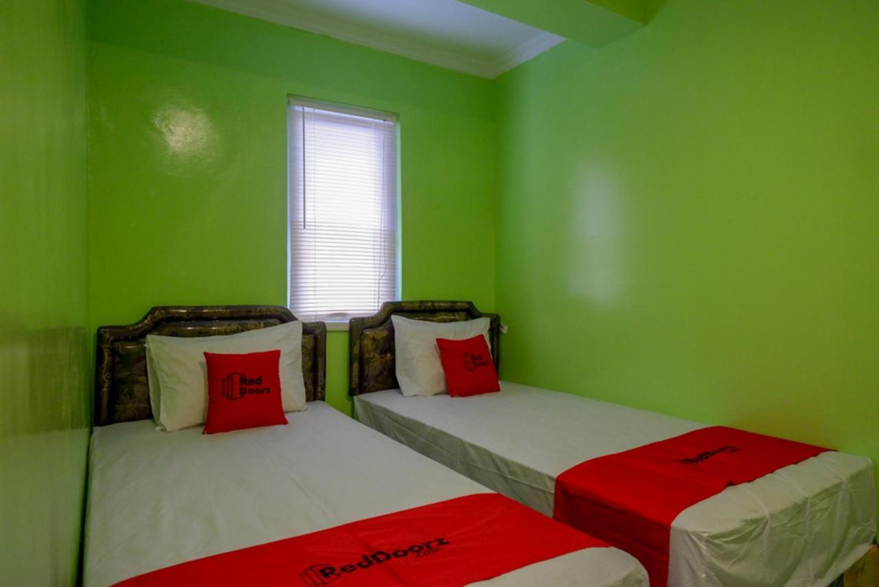 Reddoorz @ Jalan Gatot Subroto Semarang Hotel Exterior photo
